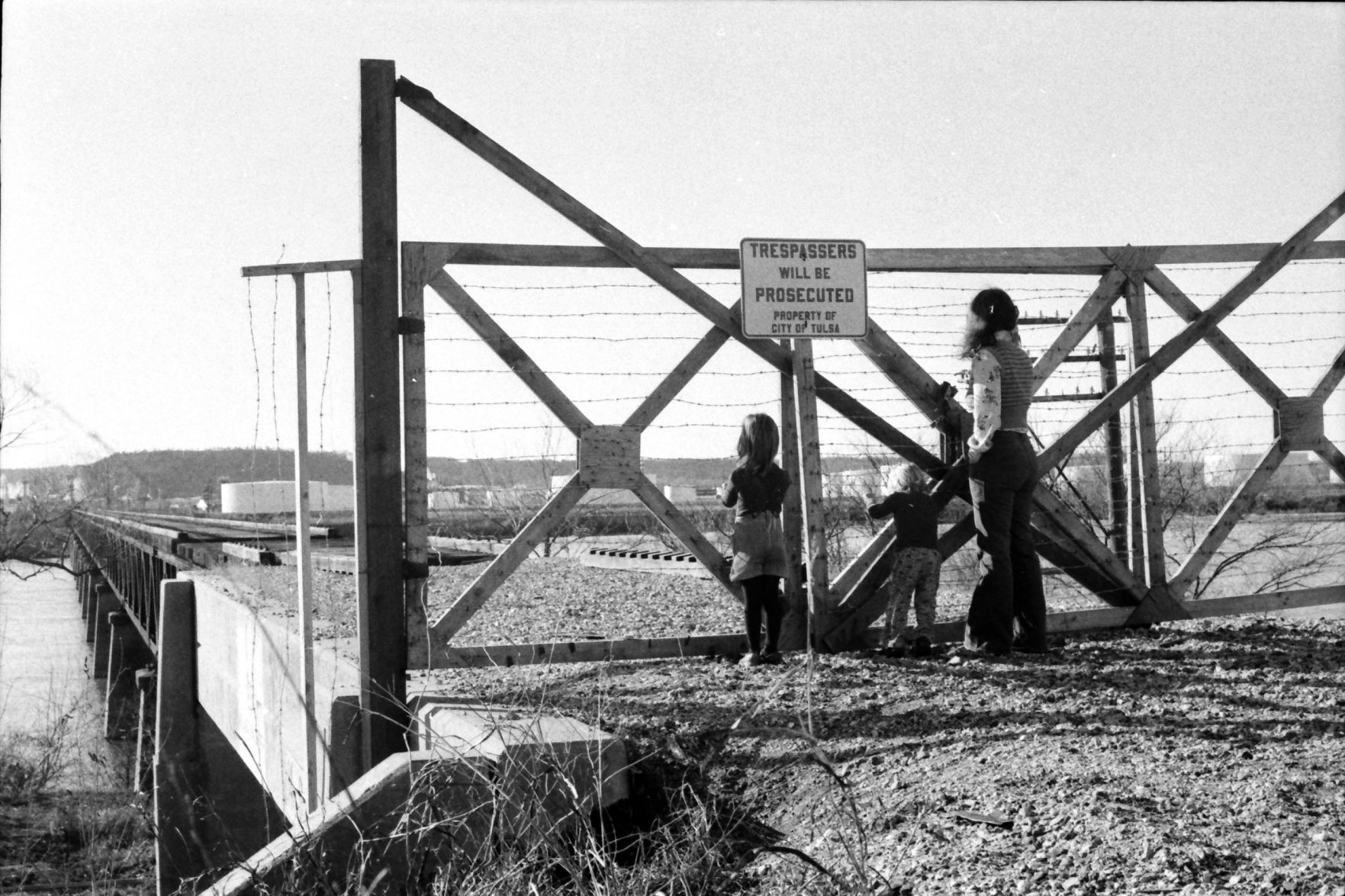 1975